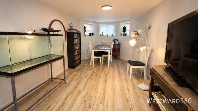 Building Photo - 6550 S Drexel Ave Unit G