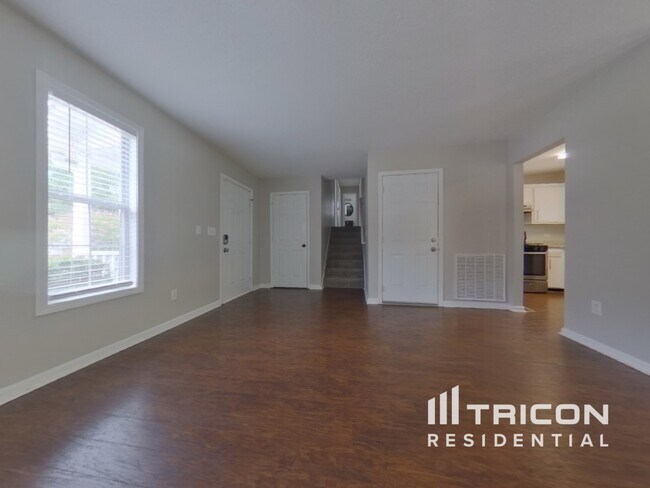Photo - 114 Ivy Brook Dr
