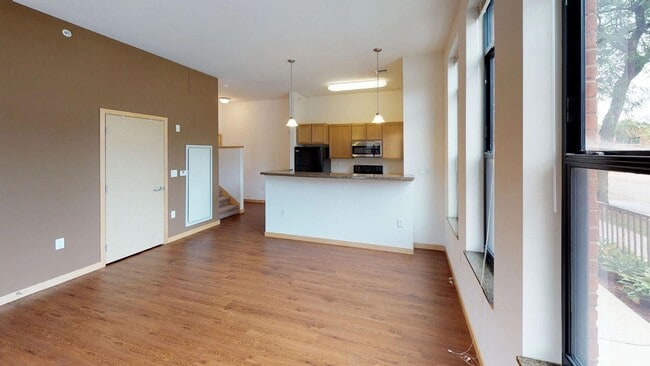 602 W Main St Unit 602