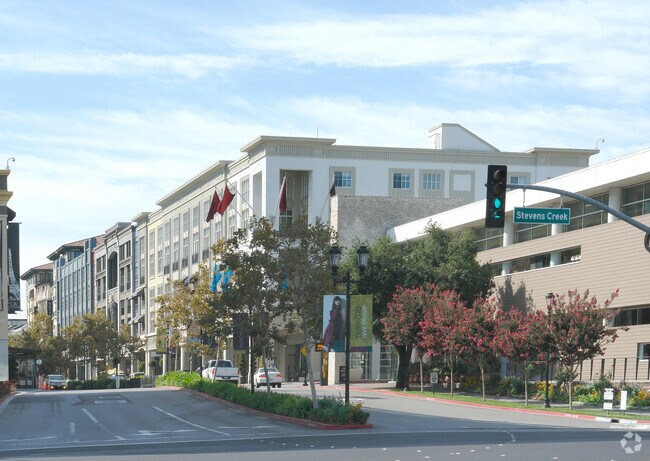 Photo - Santana Row