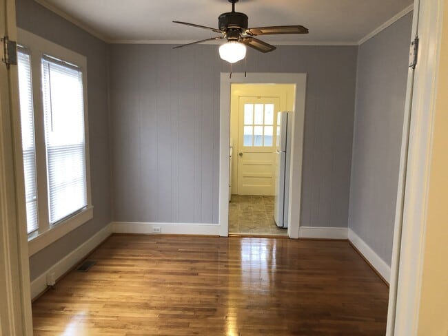 Photo - 542 E Black St