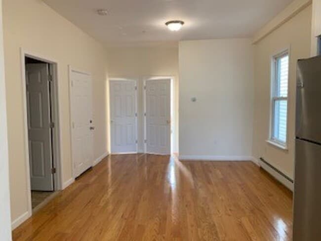 Photo - 16 Che Unit 16 Che #2