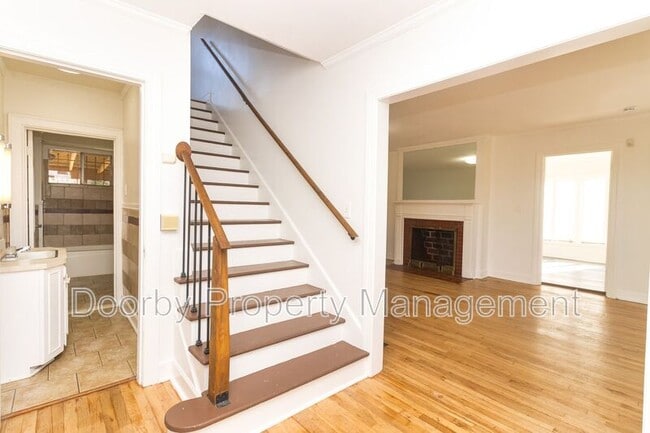 Photo - 356 Derby Cir