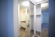 3BR, 2BA-1005 SF