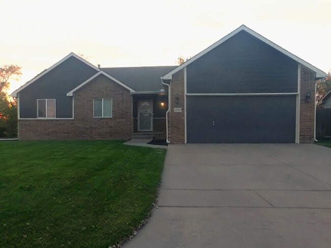 Photo - 4 Bedroom Wichita House - Maize School District