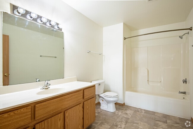 3HAB, 1,5BA - 1200SF