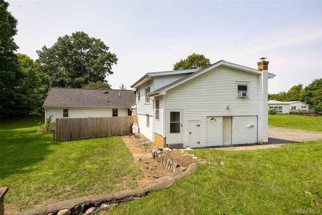 Photo - 216 Hobbs Ln