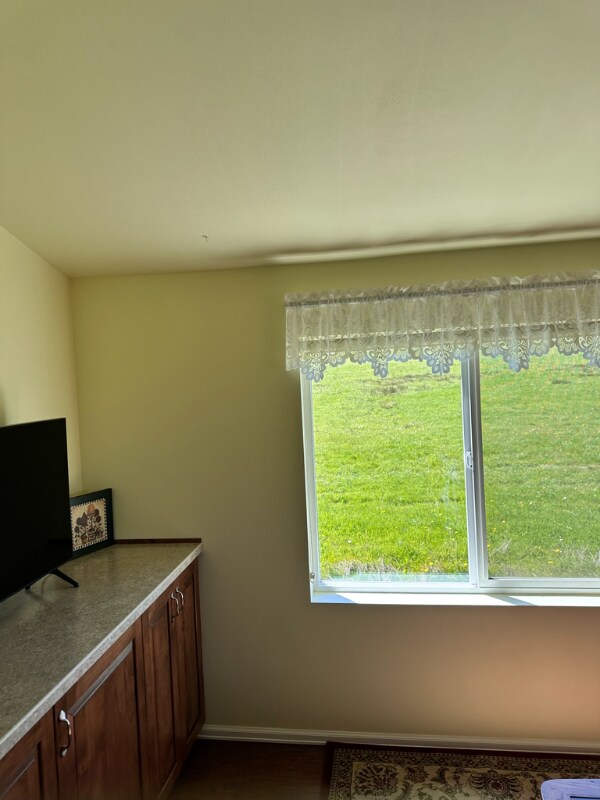 Photo - 3282 Happy Valley Rd