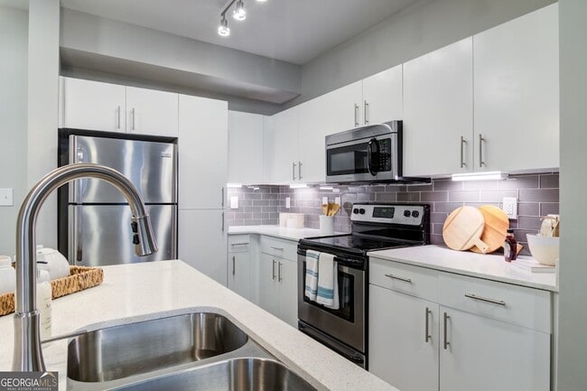 Building Photo - 2591 Piedmont Rd NE Unit 2228 Rental