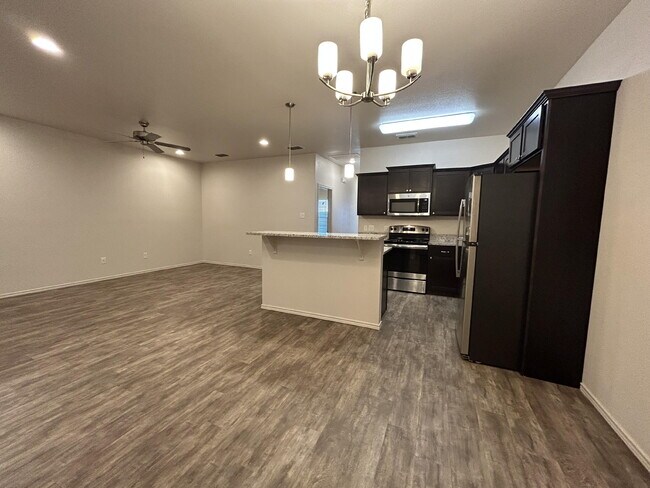 Photo - 11620 Evanston Ave