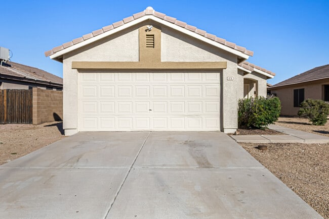 Building Photo - 878 E Graham Ln