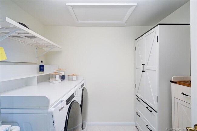 Building Photo - 20 NE Plantation Rd Unit 307 Rental