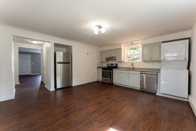 Building Photo - 6708 Columbia Ave Unit 1