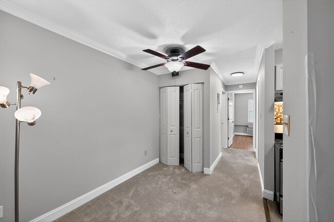 Photo - 2237 Farrington Ave