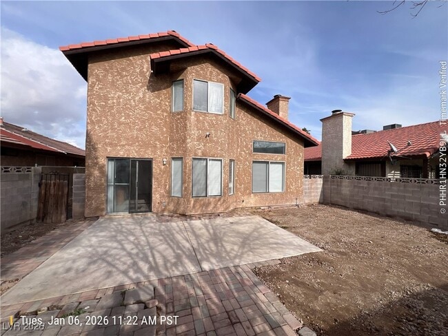 Photo - 6445 Hartwood Rd