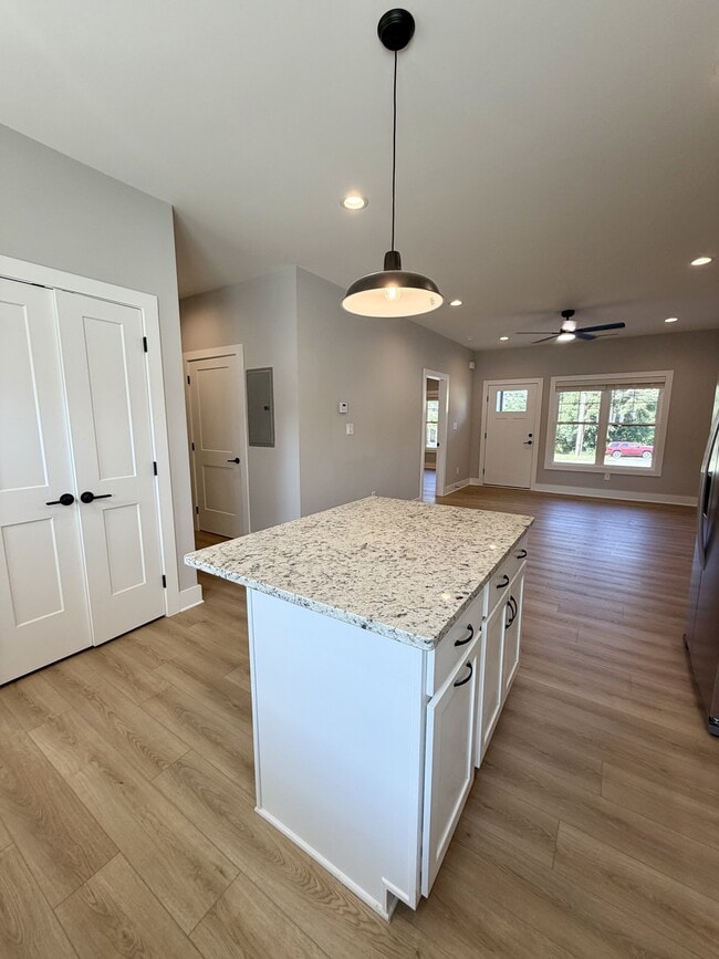 Photo - 118 Beechwood Dr Unit B