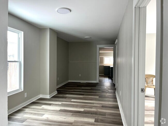 Building Photo - 307 N Park Ave Rental
