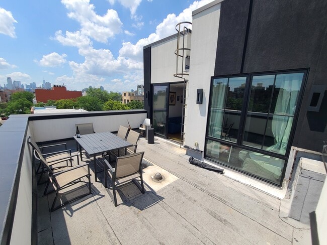 Photo - 231 Jackson St Apartments Unit 3