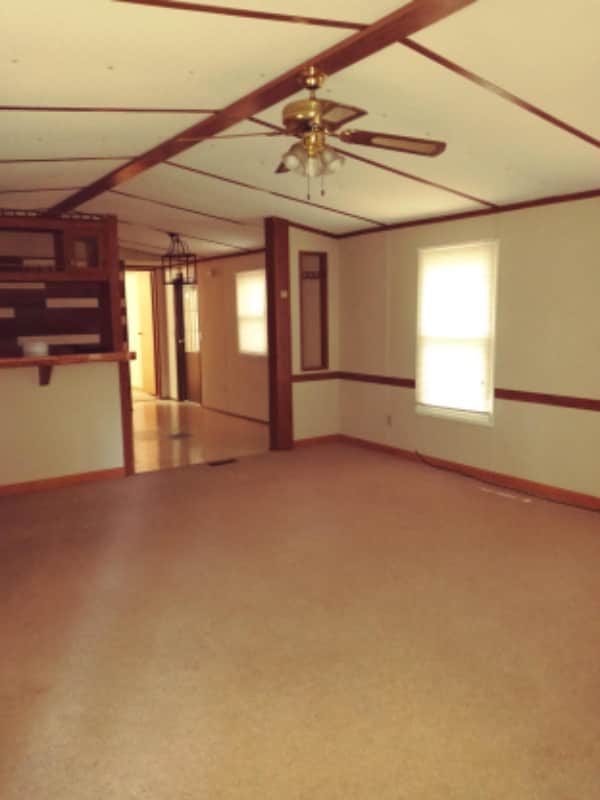 Photo - 611 Herron Rd