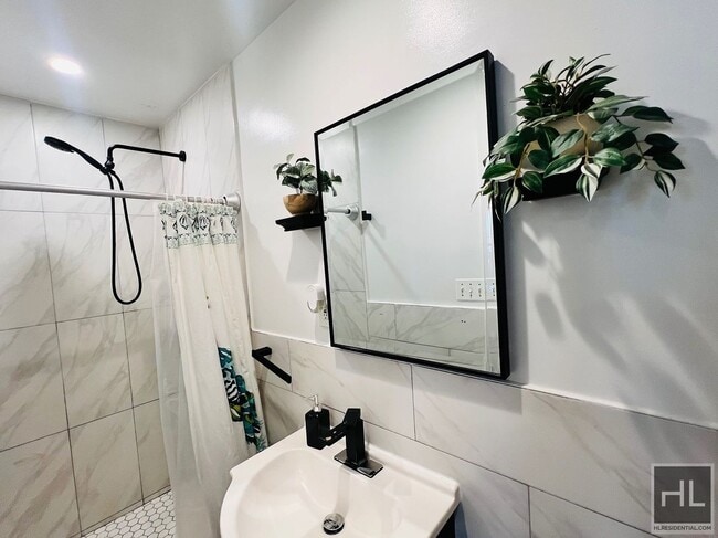 Photo - HANCOCK STREET Unit 3F