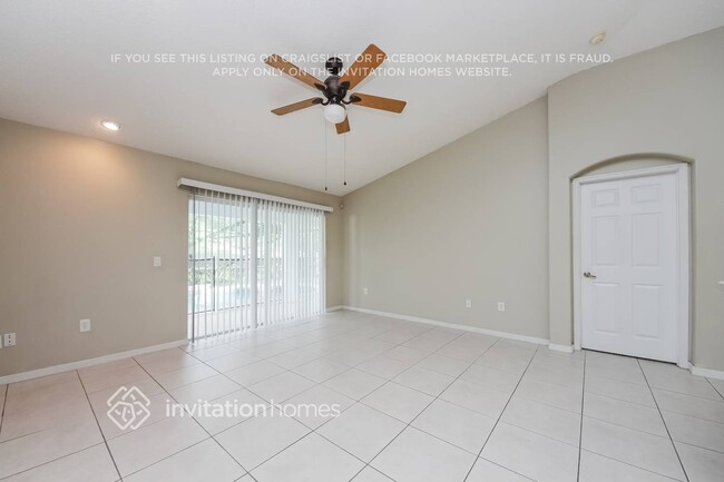 Photo - 310 Sherborne Ln