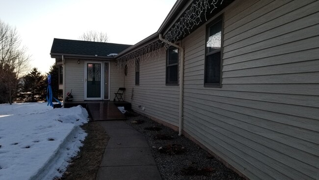 Photo - 1348 140th St