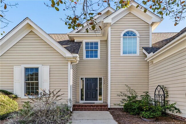 Photo - 136 Cottswold Ln