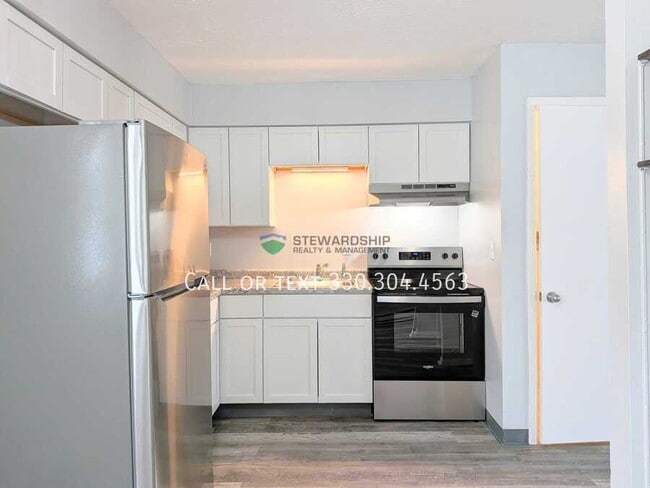 Photo - 311 Engadine Ct