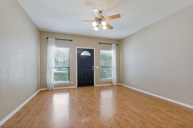 Photo - Two Bedroom Townhouse, Great Location!