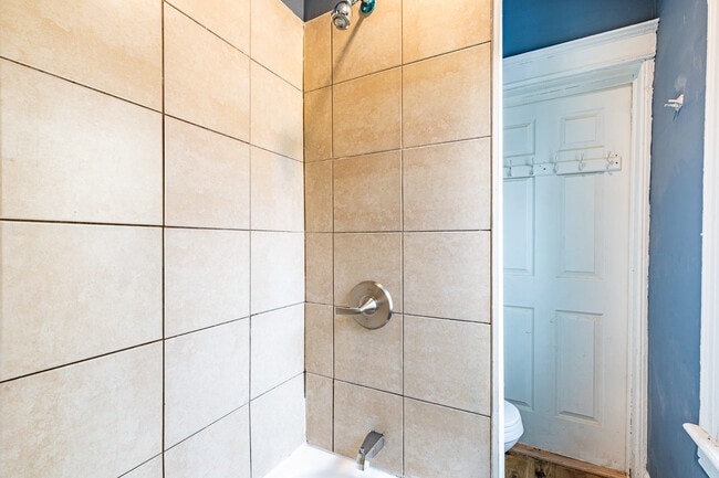 Photo - 292 Reynolds St Unit 292 5