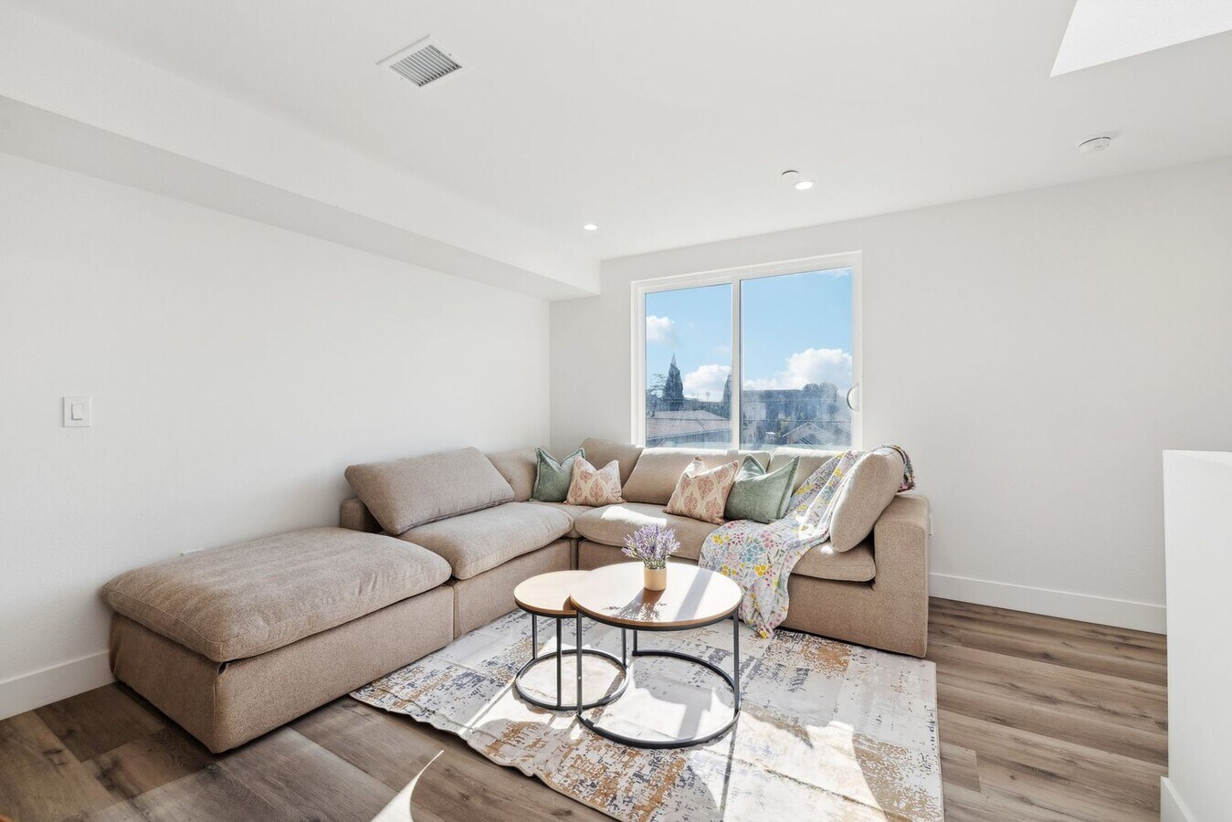 Photo - 1348 W 37th Pl