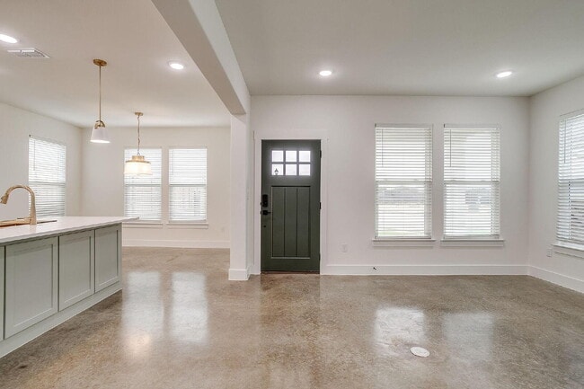 Photo - Brand New, Custom 3 bedroom Home in Granbury Now Available!