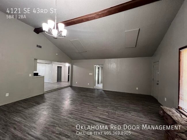 Photo - 4121 SE 43rd St