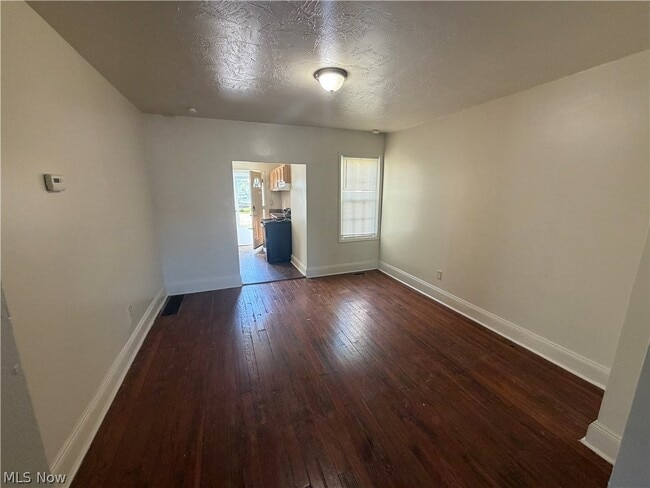 Photo - 15416 Waterloo Rd