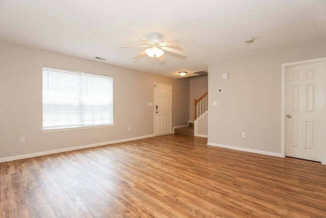 Photo - 715 Almora Dr
