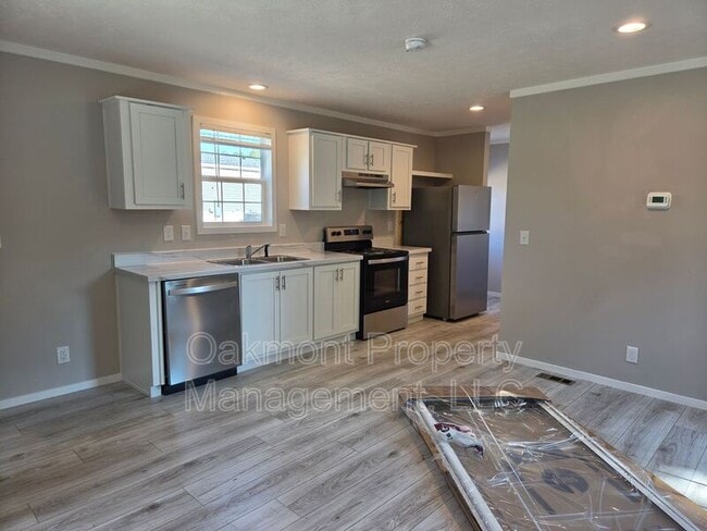 Photo - 223 Plum Dr