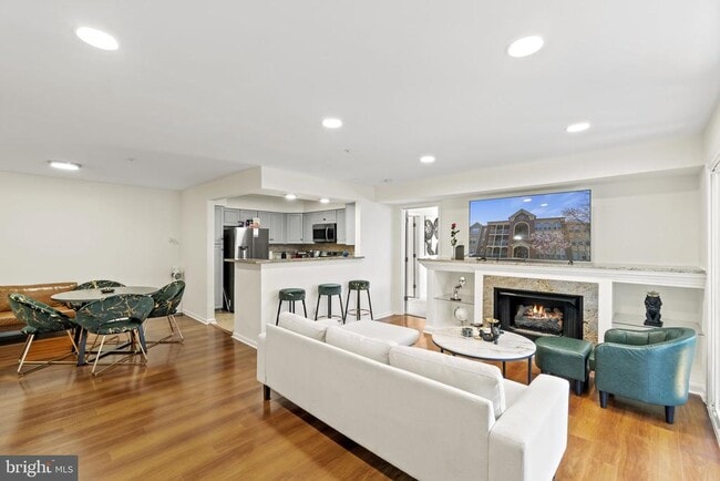 Photo - 6601 Thackwell Way Unit 3-I