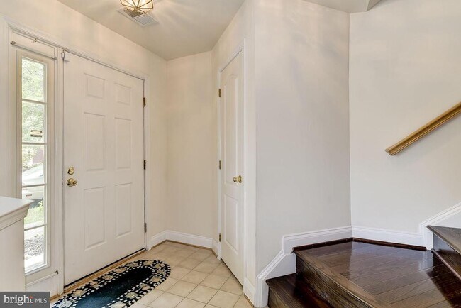 Photo - 122 Elmcroft Blvd