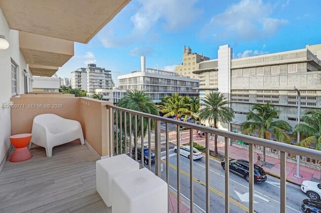Photo - 1150 Collins Ave Unit 406