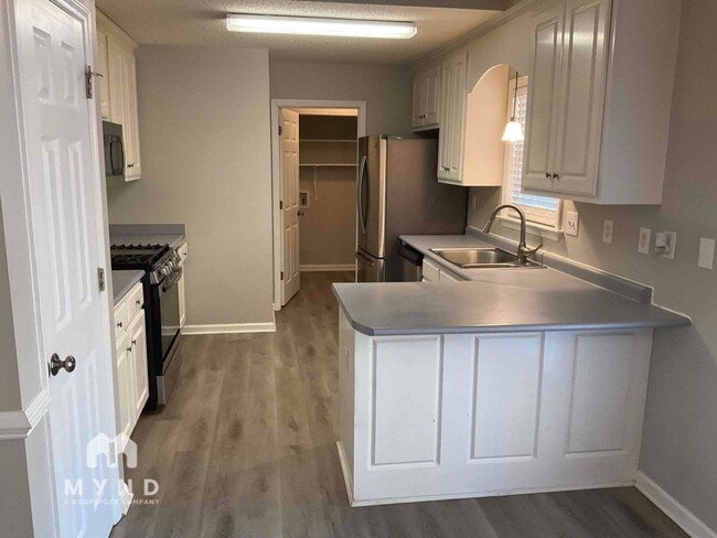 Photo - 165 S Ridge Dr