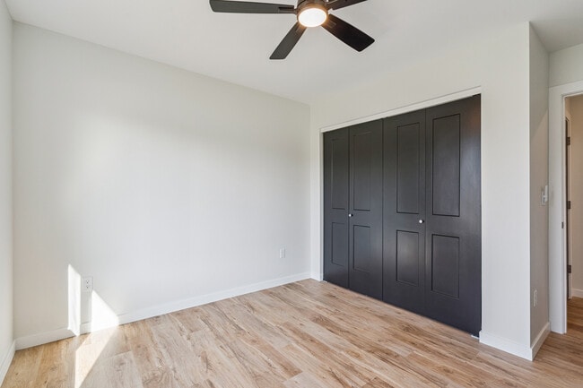 Photo - 602 Creekside Ln