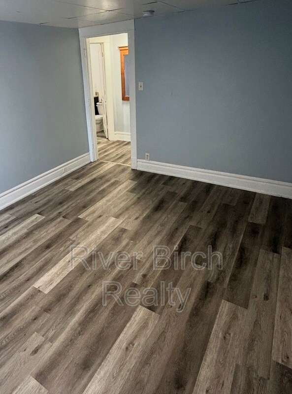 Photo - 417 E Cook St