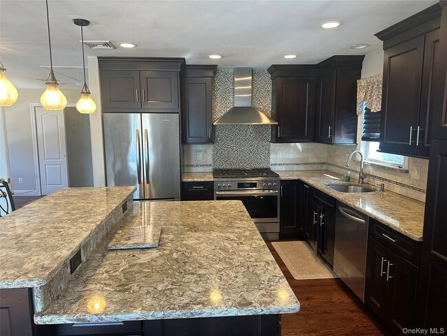 Building Photo - 17 Lee Ave