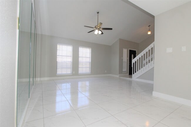 Photo - 4611 Silver Fox Dr