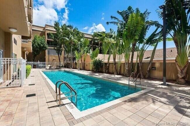 Photo - 2665 SW 37th Ave Unit 611