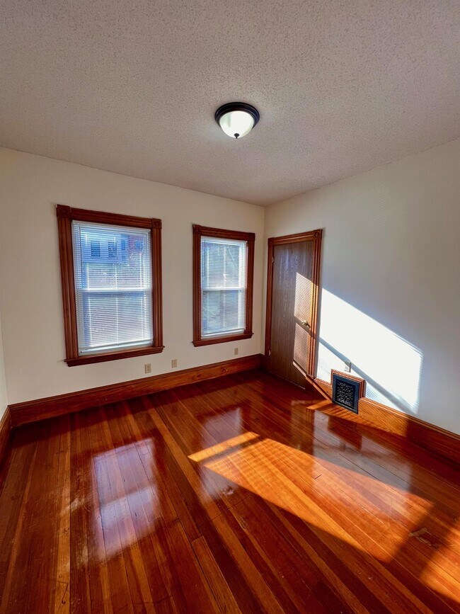 Photo - 22 Temple St Unit 2