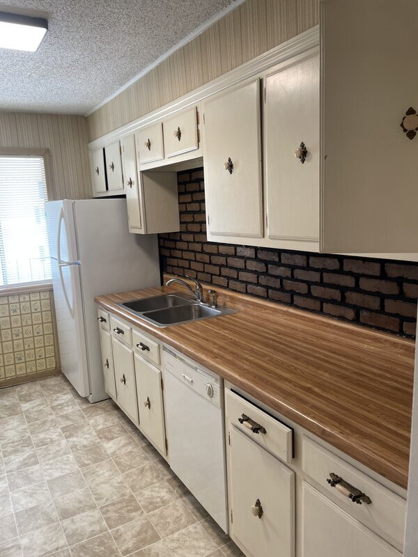 Building Photo - 1208 Bush River Rd Unit P11 Rental