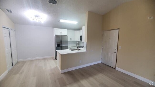 Building Photo - 5560 NW 61st St Unit 709 Rental