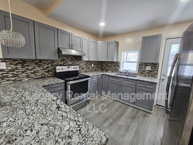 Photo - 156 Washington St