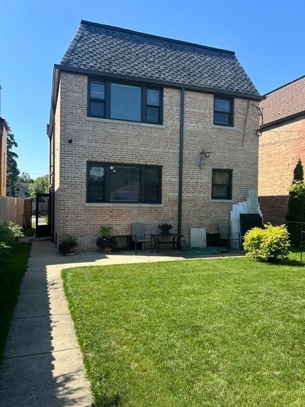 6620 W Devon Ave Unit 1